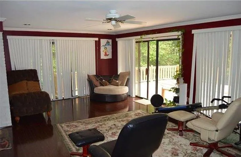 3 bed, 3500 sqft, $3,500 — Photo 3