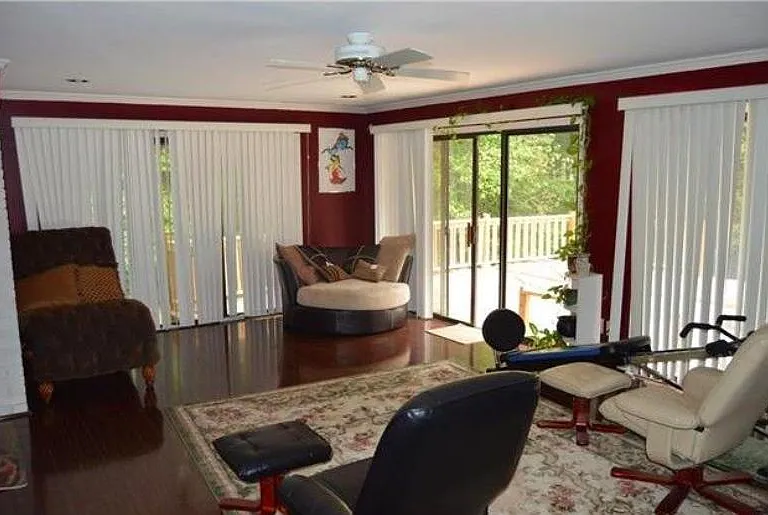 1141 Cox Mill Rd — Photo 3