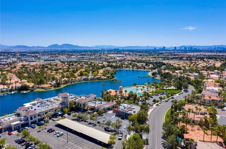 Harbor Cliff Dr, Las Vegas — Photo 3