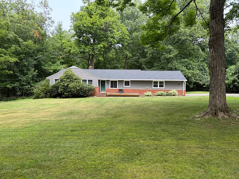 8288 Tulip Ln — Photo 1