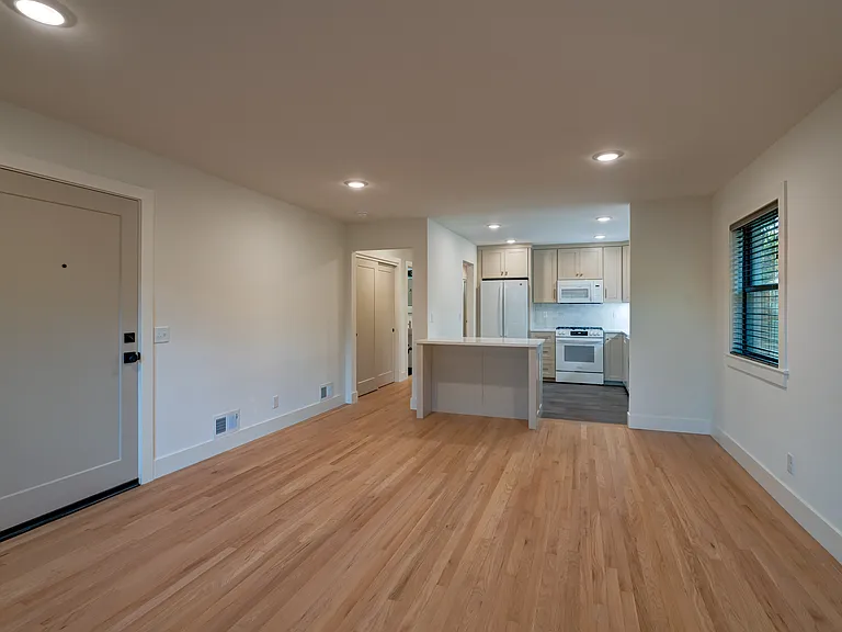 405 Presidential Ln #3 — Photo 3