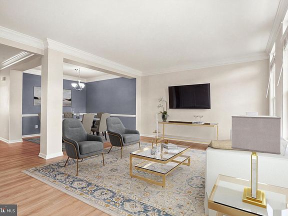 4th image of 804 Maple Flats Ter