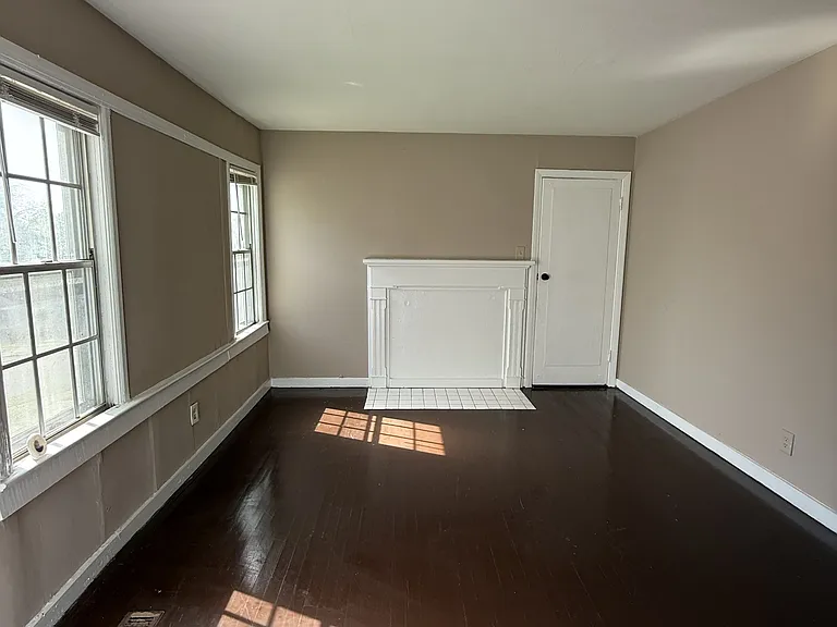 4716 Court M — Photo 2
