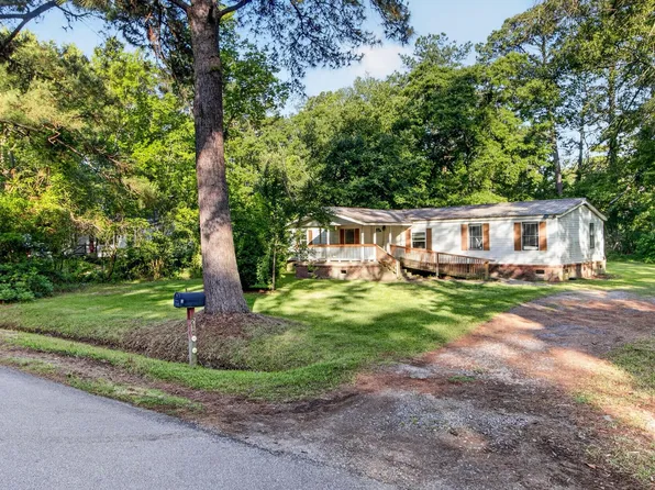 210 Cady Dr, Summerville, SC 29483
