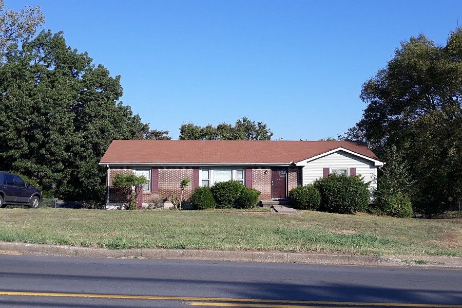 1st image of 1843 Memorial Dr