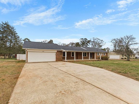 3rd image of 4208 Old Buncombe Rd