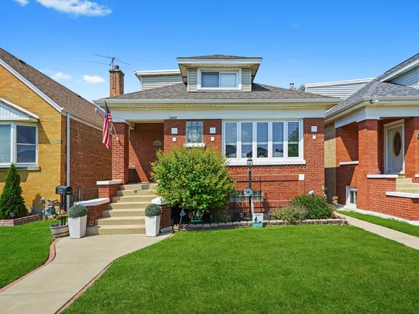 5832 W Melrose St, Chicago, IL 60634