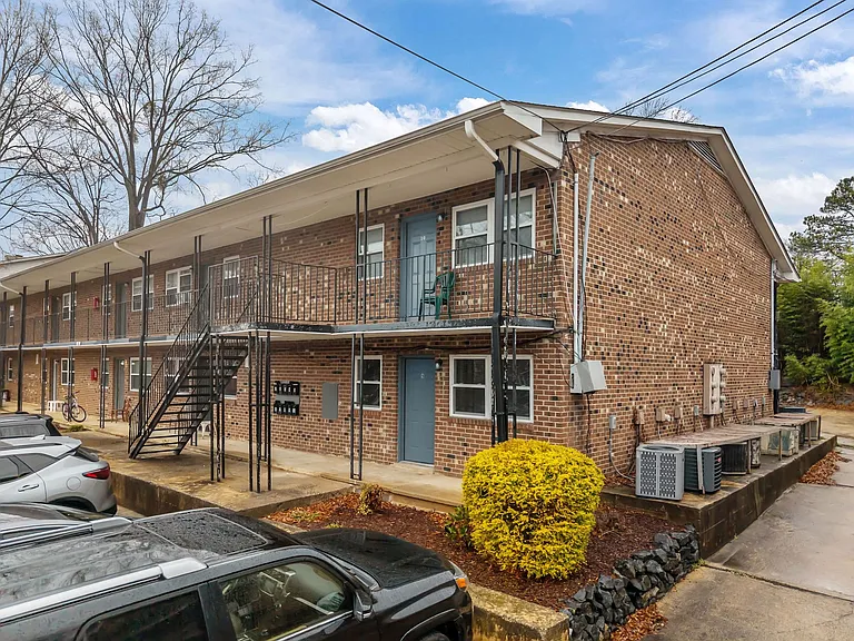 308 W Trinity Ave — Photo 8