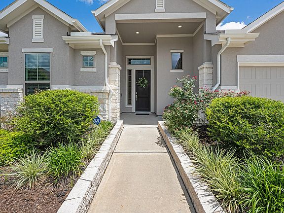 3rd image of 5821 Lavaca Ln