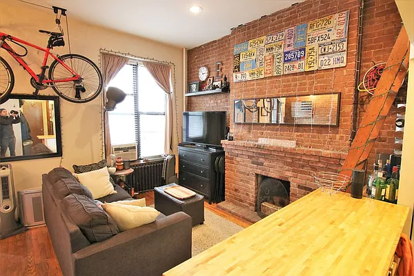 Rented by JK Dansar Corp | media 17