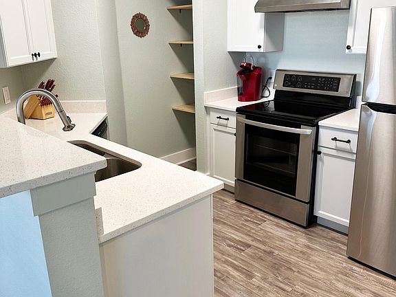 4th image of 5692 Star Rush Dr APT 303