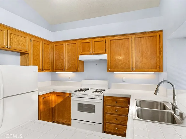 28243 Valombrosa Dr — Photo 6