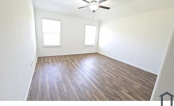 5th image of 2938 Montrose Trl