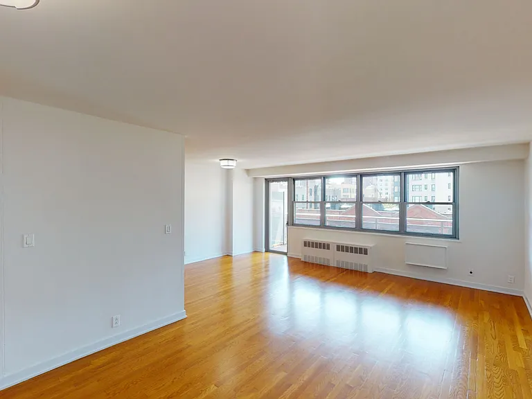 765 Amsterdam Ave #9F — Photo 1