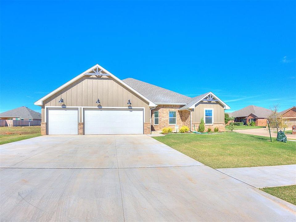 1st image of 2917 Kingswood Dr