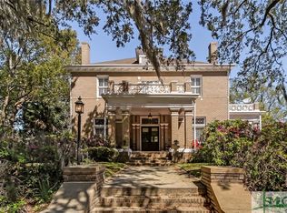 538 E Victory Dr, Savannah, GA 31405