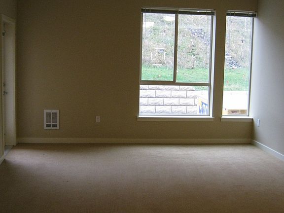 2nd image of 944 Discovery Cir NE Unit 414