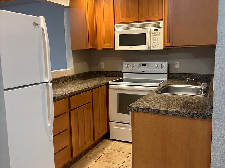 Elk Run Apartments — Photo 7