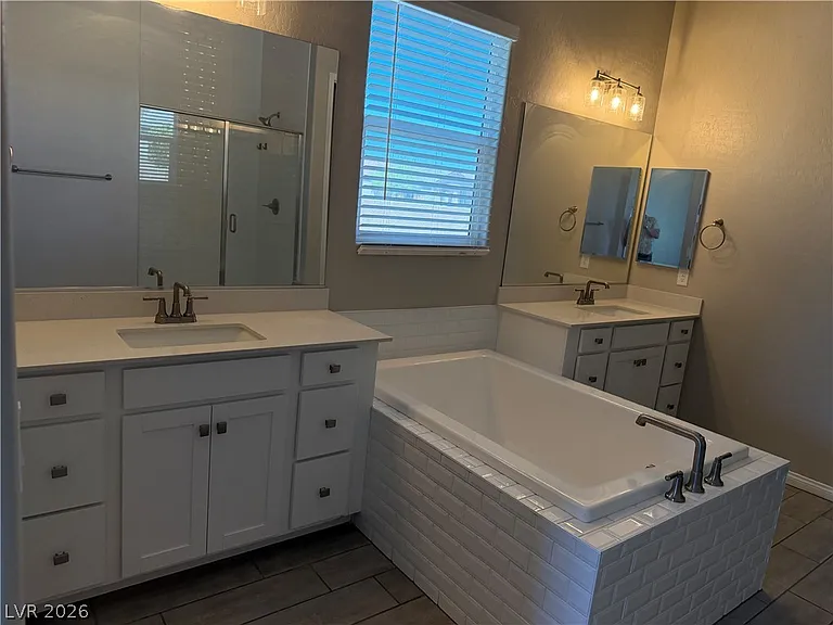 63 Barton Bay Ave — Photo 29