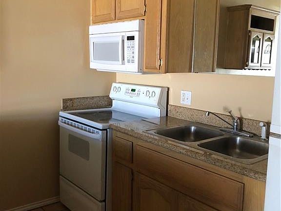 4th image of 2501 Toledo Ave APT 3