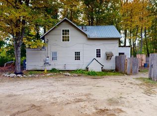 10 No Name St, Norway, ME 04268