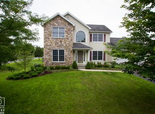 16 Reynolds Rd, Kinderhook, NY 12106