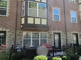 1st image of 102 S Myrtle Ave