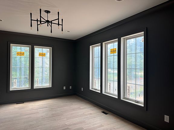 4th image of 4907 Mill Hill Ln