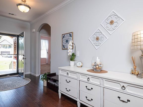 5th image of 504 Kilton Ct