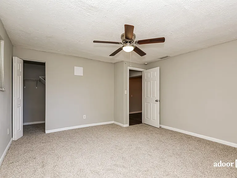 6768 Miss Muffet Ln N — Photo 14