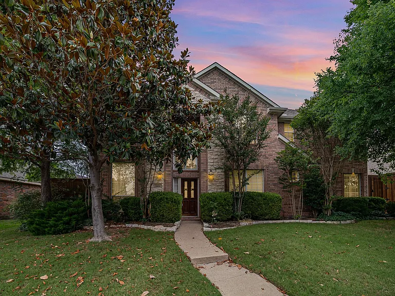 1800 Montura Ln — Photo 3