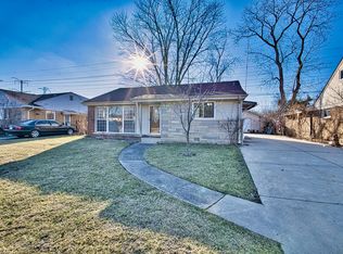 7014 N Kilbourn Ave, Lincolnwood, IL 60712