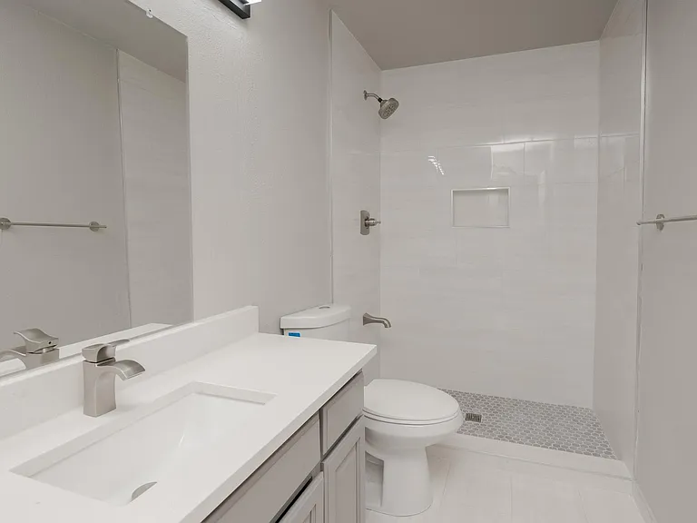 532 Lake Forest Dr — Photo 22