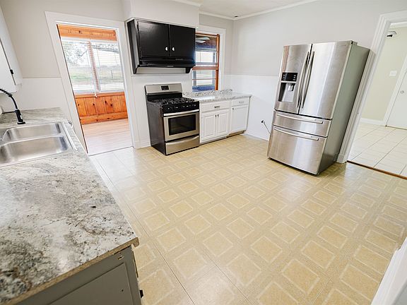 4th image of 700 Brule Guillot Rd