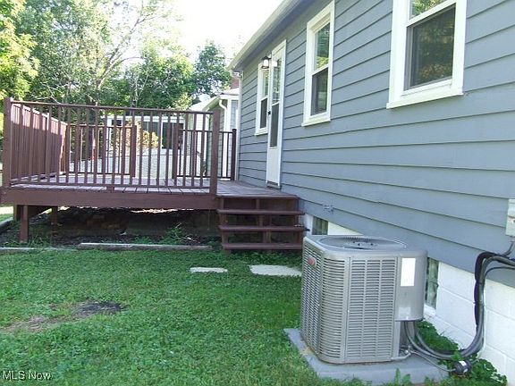 4th image of 114 Parmelee Dr