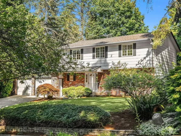 20330 42nd Avenue NE, Lake Forest Park, WA 98155