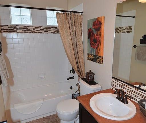 MAIN LEVEL BATHROOM
