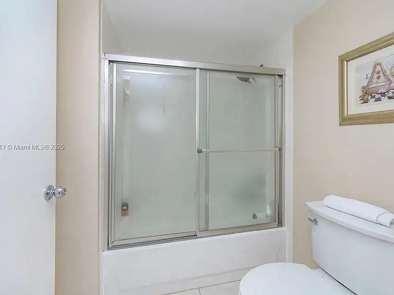 19999 E Country Club Dr #1202 — Photo 15