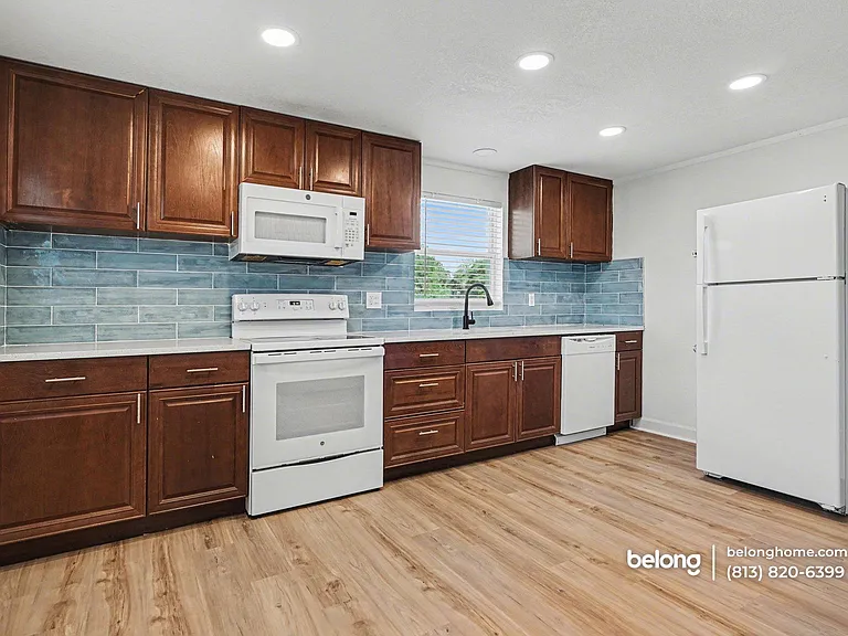403 Virginia St — Photo 13