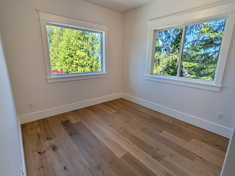 3957 W Barrett Ln — Photo 35