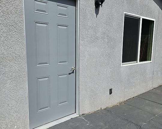 2nd image of 1219 W 47th St