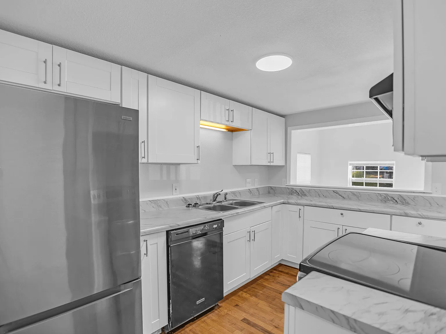 3 bed, 1780 sqft, $2,397 — Photo 3