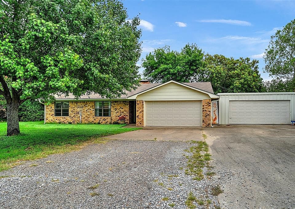 1st image of 2407 S Rolling Hill Dr