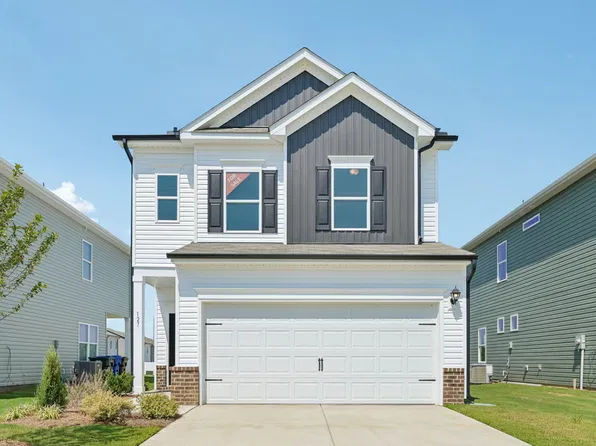 127 Oyster Tabby Dr, Lillington, NC 27546
