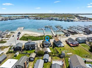 1178 Succotash Rd, Narragansett, RI 02879