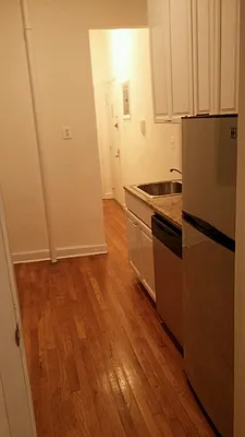 Rented by Skyline Realty LLC II | media 10