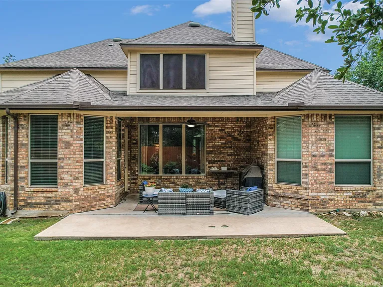223 Lake Como Dr — Photo 27