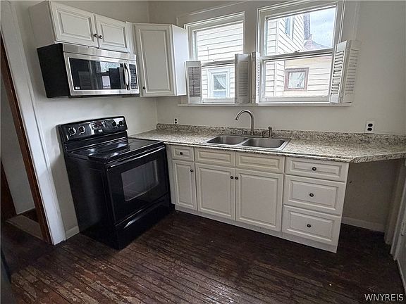4th image of 3915 Deveaux St