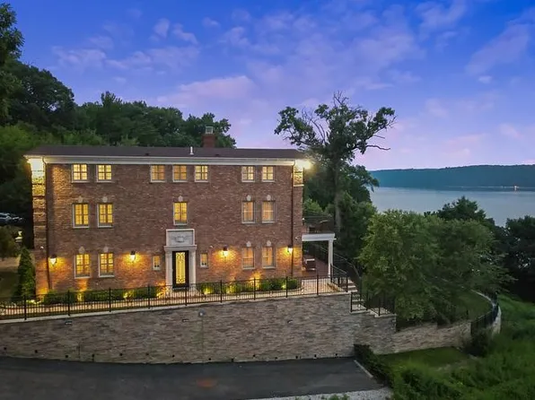 3061 Scenic Place image 2 of 54