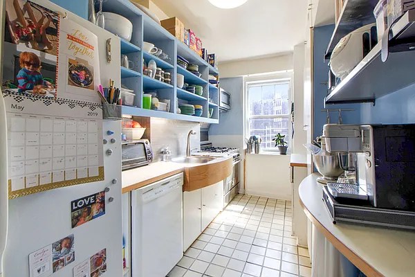 Sold by Highline Residential | media 20